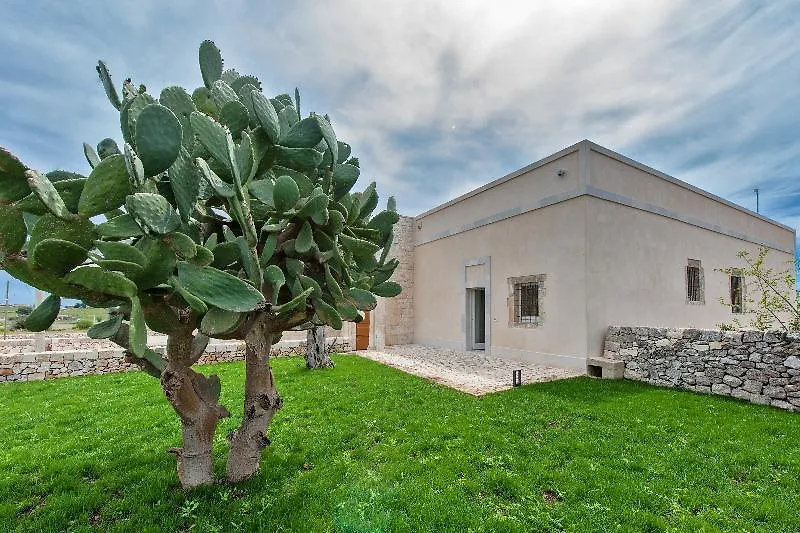 Stacci Rural Resort Μόντικα 4*,